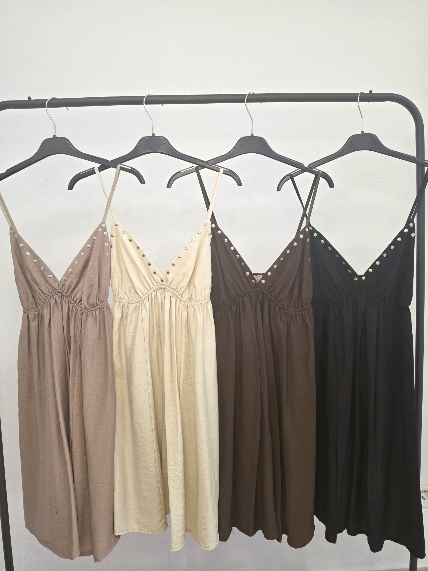 Vestido Tachuelas